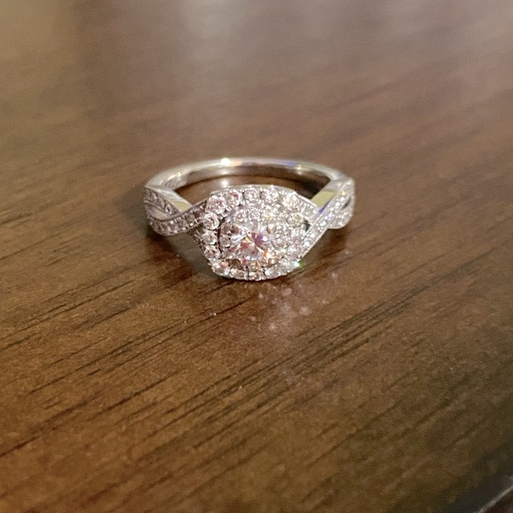 Neil Lane Engagement Ring - Picture 8 of 8